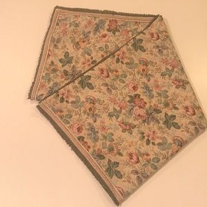 Made in Italy Gorgeous Flowers vintage throw